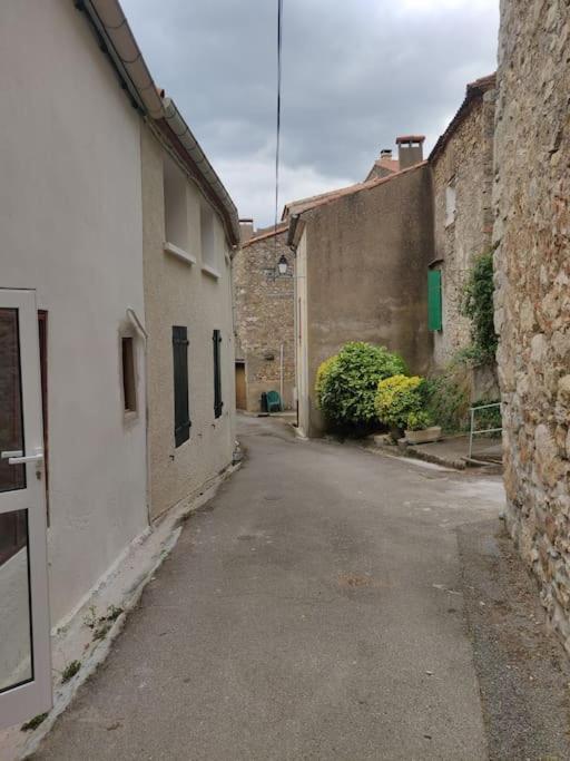 Villa Vilata A Padern Dans Les Corbieres Sauvages Bagian luar foto